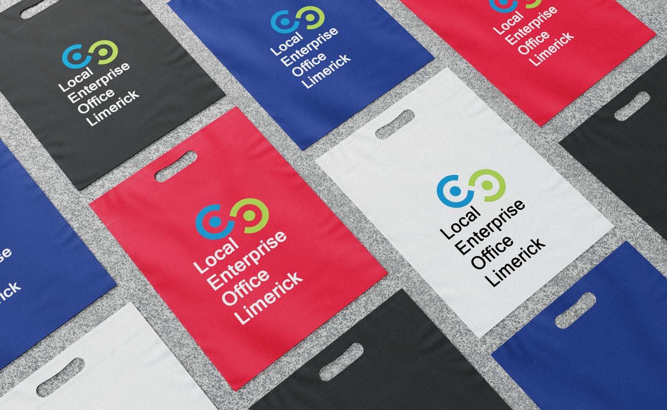 Compact - Räätälöidyt ostoskassit gallery thumbnail