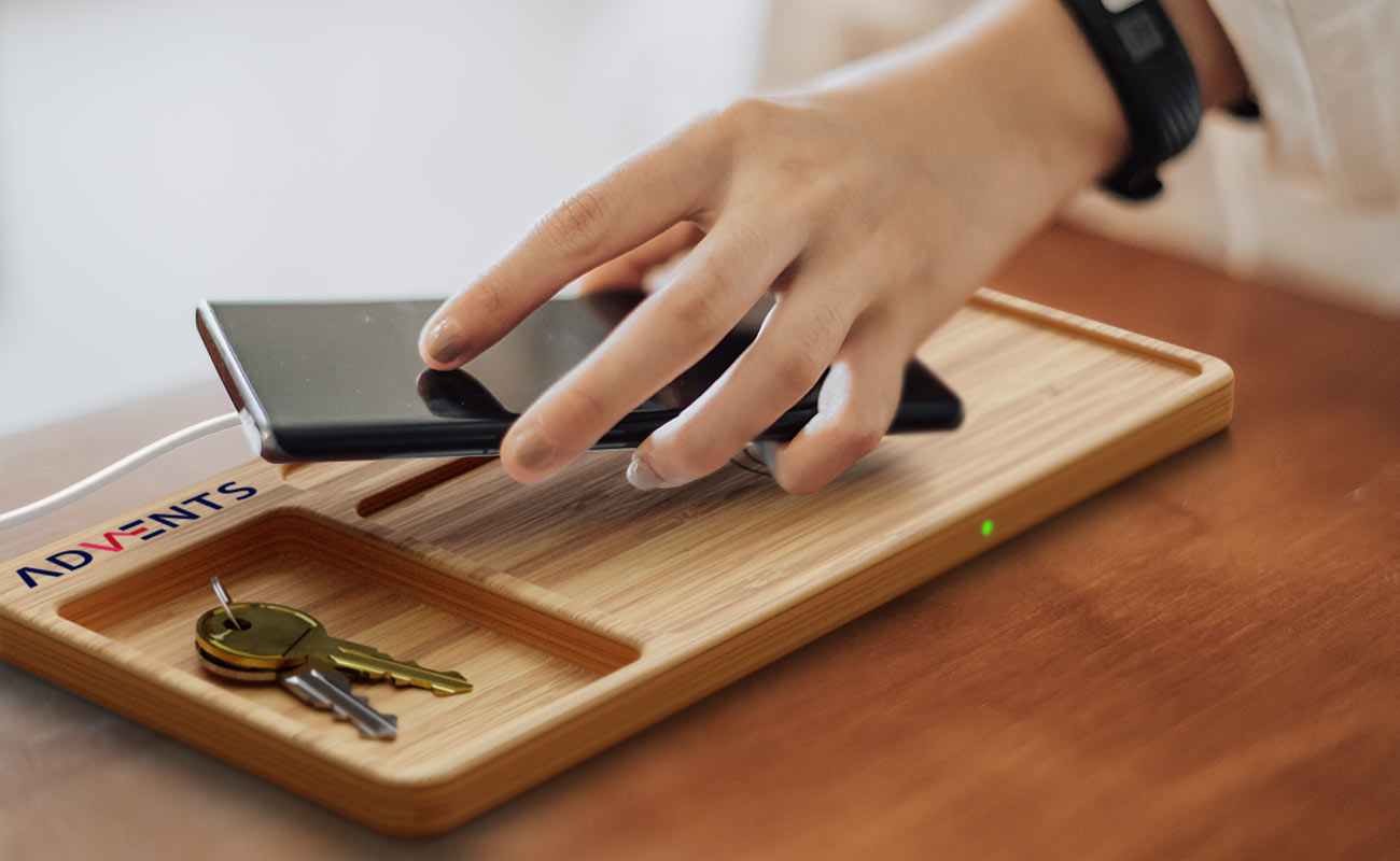 EcoDesk - Kustomoitu Langaton Laturi gallery thumbnail