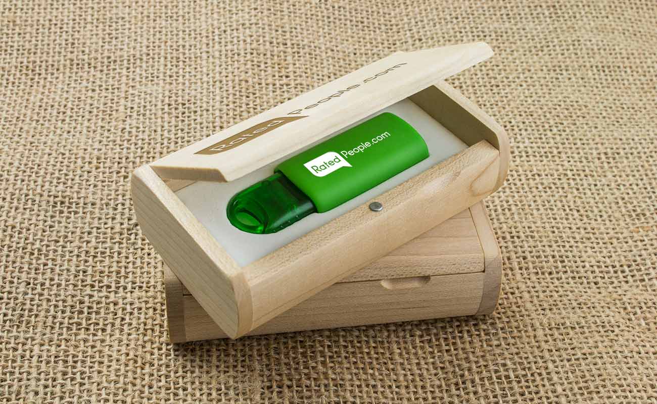 Kinetic - USB Muistitikkuja Logolla gallery thumbnail