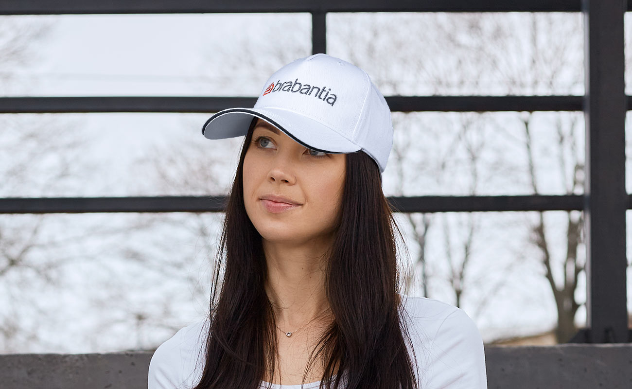 Mode Plus - Painetut lippalakit logolla gallery thumbnail