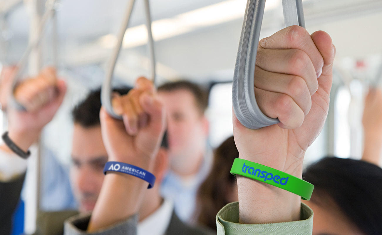 Revo - Messujaettavat Silikoni rannekkeet gallery thumbnail