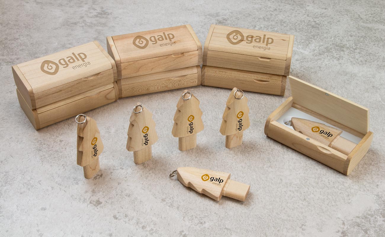 Tree - Muistitikut Logolla gallery thumbnail