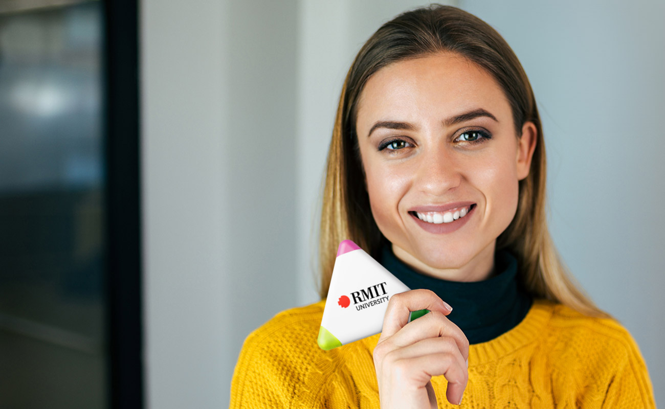 Triple - Mainoskynät logolla gallery thumbnail