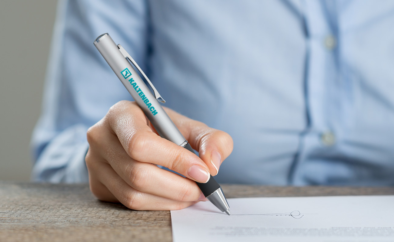 Twin - Mainoskynät gallery thumbnail